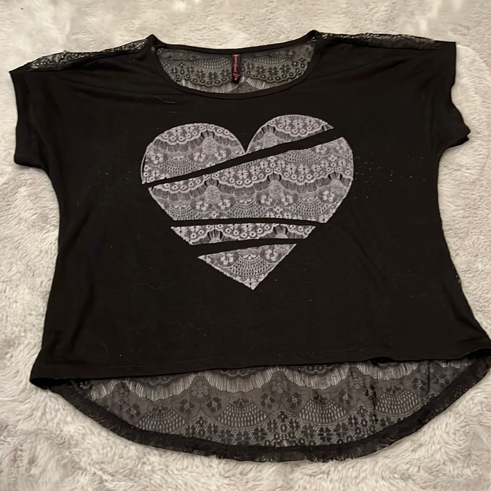 Cute heart tshirt with lace back